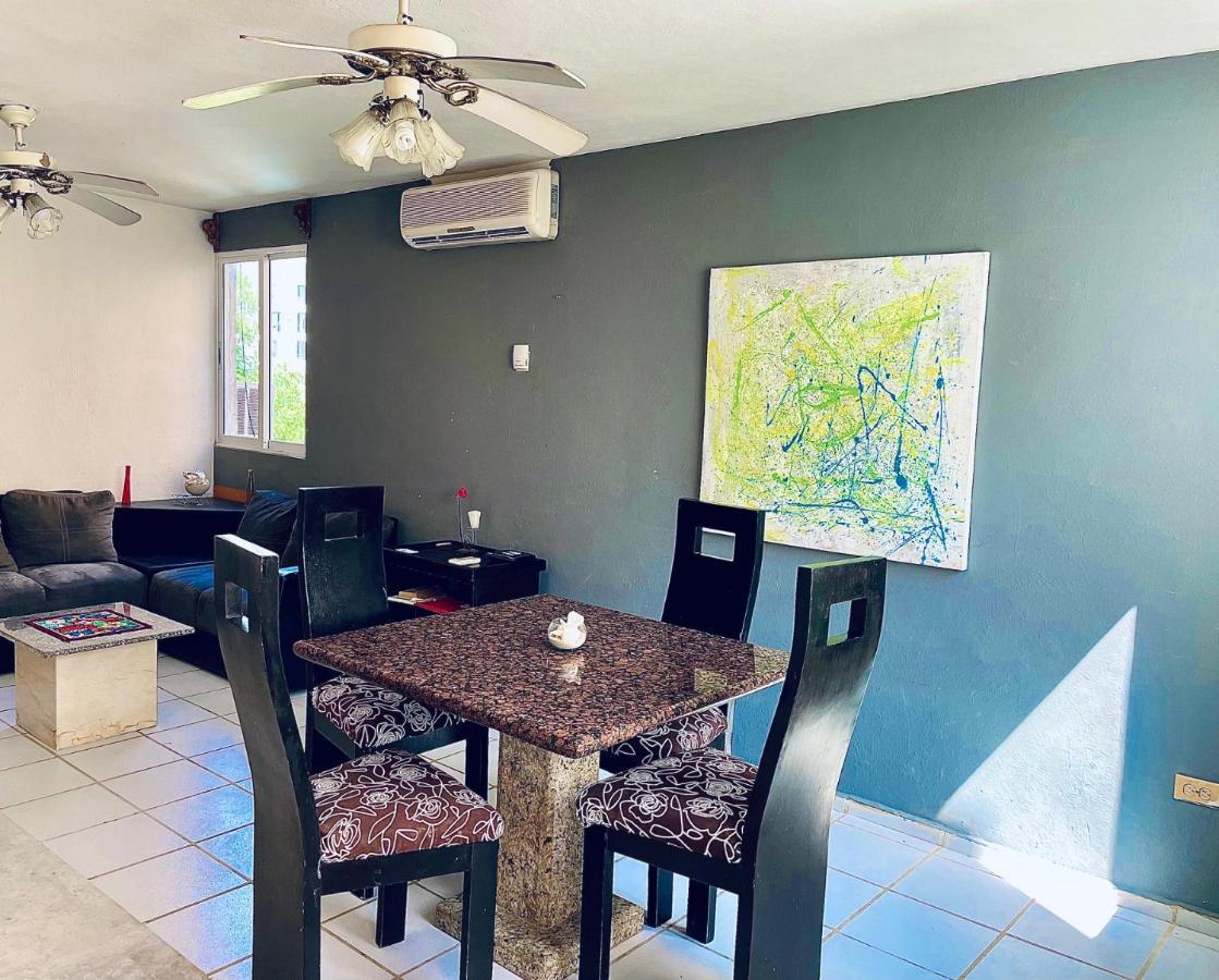 Punta Me Apartments & Rooms In Punta Sam Ferry Beach Cancún Zewnętrze zdjęcie